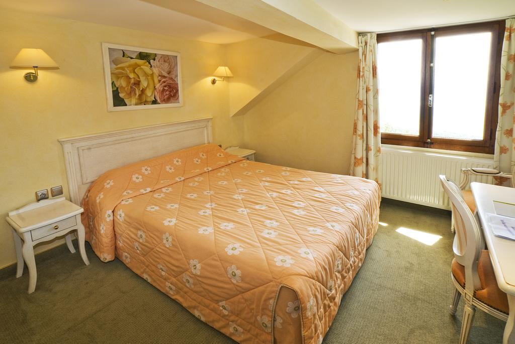 La Mainaz Hotel Restaurant Geneve - Gex - Mijoux Room photo